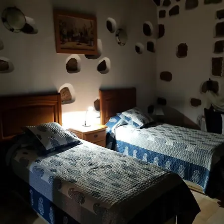 Cho Almeida Holiday home Vega de San Mateo